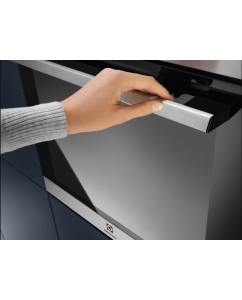 Купить Встраиваемый электрический духовой шкаф Electrolux EOD3H70X серебристый, черный  в E-mobi