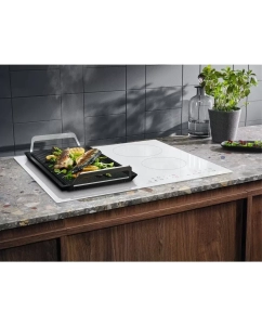 Купить Встраиваемая варочная панель индукционная Electrolux LIV63431BW белый  в E-mobi