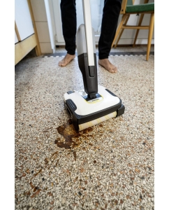 Купить Пылесос Karcher FC 2-4 Battery Set белый  в E-mobi