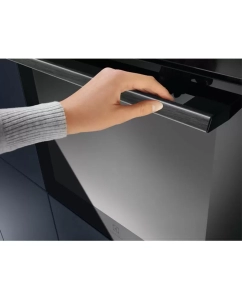 Купить Встраиваемый электрический духовой шкаф Electrolux EOD5C70BZ черный  в E-mobi