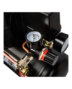 Купить Поршневой масляный компрессор QUATTRO ELEMENTI KM 8-140 248-450  в E-mobi