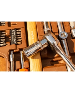 Купить Универсальный набор инструмента 1/2"DR и 1/4"DR с 12-гранными головками 1/2"DR, 77 шт OMBRA OMT77S12  в E-mobi