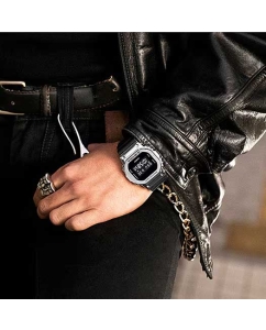 Купить Японские наручные часы Casio G-SHOCK GM-5600-1ER с хронографом  в E-mobi