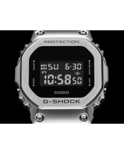 Купить Японские наручные часы Casio G-SHOCK GM-5600-1ER с хронографом  в E-mobi