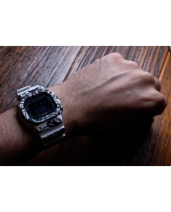 Купить Японские наручные часы Casio G-SHOCK DW-5600GU-7 с хронографом  в E-mobi