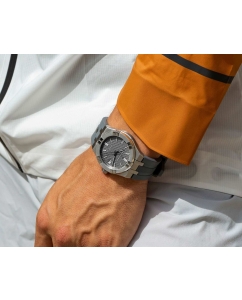 Купить Швейцарские механические наручные часы Maurice Lacroix AI6008-SS000-230-2  в E-mobi