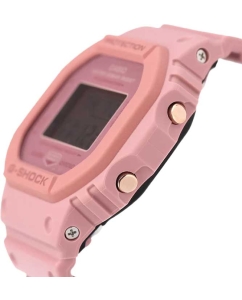 Купить Японские наручные часы Casio G-SHOCK DW-5610SL-4A4 с хронографом  в E-mobi