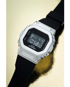Купить Японские наручные часы Casio G-SHOCK GM-S5600-1ER с хронографом  в E-mobi