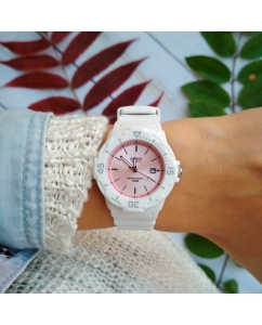 Купить Японские наручные часы Casio Collection LRW-200H-4E3VEF  в E-mobi
