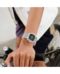 Купить Японские наручные часы Casio G-SHOCK DW-5040RX-7 с хронографом  в E-mobi