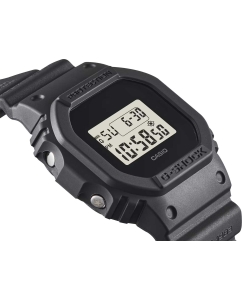 Купить Японские наручные часы Casio G-SHOCK DWE-5657RE-1ER с хронографом  в E-mobi