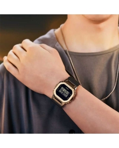 Купить Японские наручные часы Casio G-SHOCK GM-5600G-9E с хронографом  в E-mobi