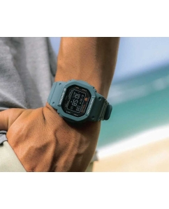 Купить Японские умные часы Casio G-SHOCK DW-H5600-2ER с хронографом  в E-mobi