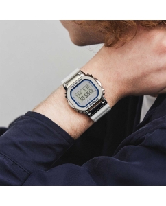 Купить Японские наручные часы Casio G-SHOCK GM-5600LC-7E с хронографом  в E-mobi