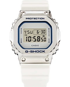 Купить Японские наручные часы Casio G-SHOCK GM-5600LC-7E с хронографом  в E-mobi
