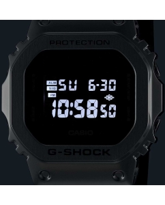 Купить Японские наручные часы Casio G-SHOCK GM-5600U-1 с хронографом  в E-mobi