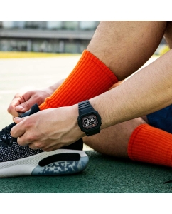 Купить Японские умные часы Casio G-SHOCK DW-H5600-1ER с хронографом  в E-mobi