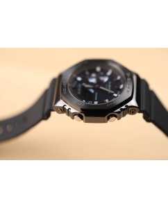 Купить Японские наручные часы Casio G-SHOCK GM-2100N-2AER с хронографом  в E-mobi