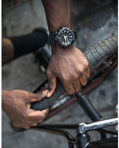 Купить Японские наручные часы Casio G-SHOCK GA-700-1B с хронографом  в E-mobi