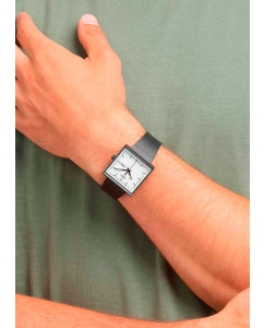 Купить Швейцарские наручные часы Swatch SO34B700  в E-mobi