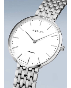 Купить Титановые наручные часы Bering ber-19334-004  в E-mobi