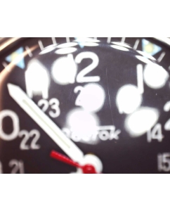 Купить Российские механические наручные часы Восток 431783-ucenka  в E-mobi