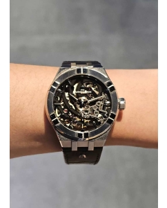 Купить Швейцарские механические наручные часы Maurice Lacroix AI6028-SS001-030-1  в E-mobi