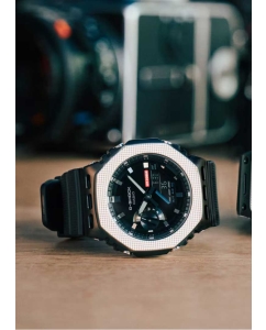Купить Японские наручные часы Casio G-SHOCK GM-2100BM-1A с хронографом  в E-mobi