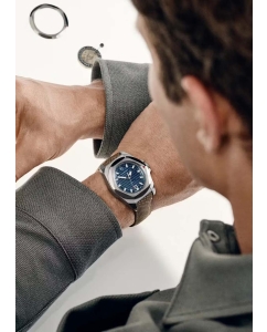 Купить Швейцарские механические наручные часы с деревянным ремешком Victorinox 242018.1  в E-mobi