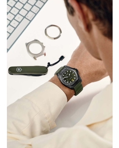 Купить Швейцарские механические наручные часы Victorinox 242021.1  в E-mobi