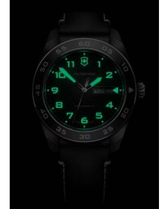 Купить Швейцарские наручные часы Victorinox 242041  в E-mobi