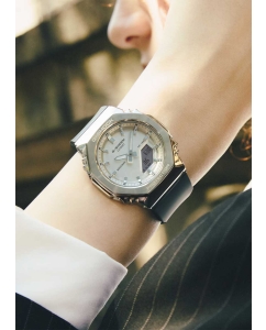 Купить Японские наручные часы Casio G-SHOCK GM-S2110-1A7 с хронографом  в E-mobi