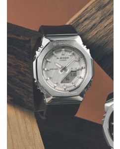 Купить Японские наручные часы Casio G-SHOCK GM-S2110-1A7 с хронографом  в E-mobi