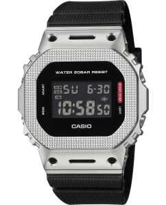 Купить Японские наручные часы Casio G-SHOCK GM-5600M-1 с хронографом в E-mobi