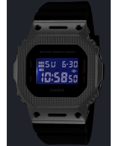 Купить Японские наручные часы Casio G-SHOCK GM-5600M-1 с хронографом  в E-mobi