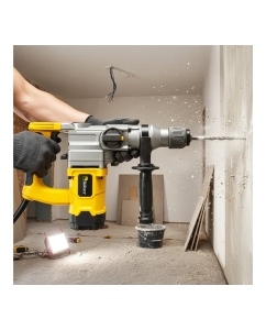 Купить Перфоратор Kolner KRH 920C, 920Вт, SDS-plus, 5Дж, кейс 8030300284  в E-mobi