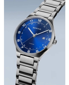 Купить Титановые наручные часы Bering ber-15139-707  в E-mobi