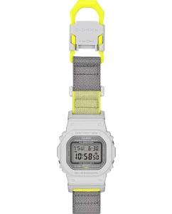 Купить Японские наручные часы Casio G-SHOCK DW-5600MNC-7A8 с хронографом  в E-mobi