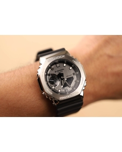 Купить Японские наручные часы Casio G-SHOCK GM-2100-1AER с хронографом  в E-mobi