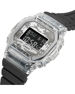Купить Японские наручные часы Casio G-SHOCK DW-5600SKC-1E с хронографом  в E-mobi