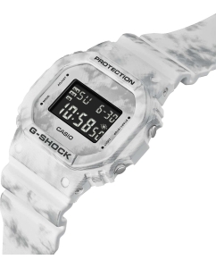 Купить Японские наручные часы Casio G-SHOCK DW-5600GC-7ER с хронографом  в E-mobi
