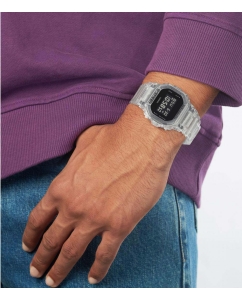 Купить Японские наручные часы Casio G-SHOCK DW-5600SKE-7ER с хронографом  в E-mobi