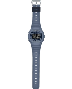 Купить Японские наручные часы Casio G-SHOCK DW-5600CA-2ER с хронографом  в E-mobi