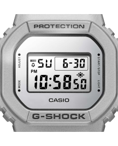 Купить Японские наручные часы Casio G-SHOCK DW-5600FF-8 с хронографом  в E-mobi