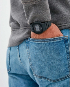 Купить Японские наручные часы Casio G-SHOCK DW-5610SU-8ER с хронографом  в E-mobi