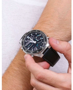 Купить Японские наручные часы Casio Edifice EFV-C110L-1AVEF с хронографом  в E-mobi