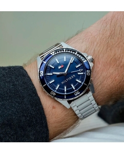 Купить Наручные часы Tommy Hilfiger 1792012  в E-mobi